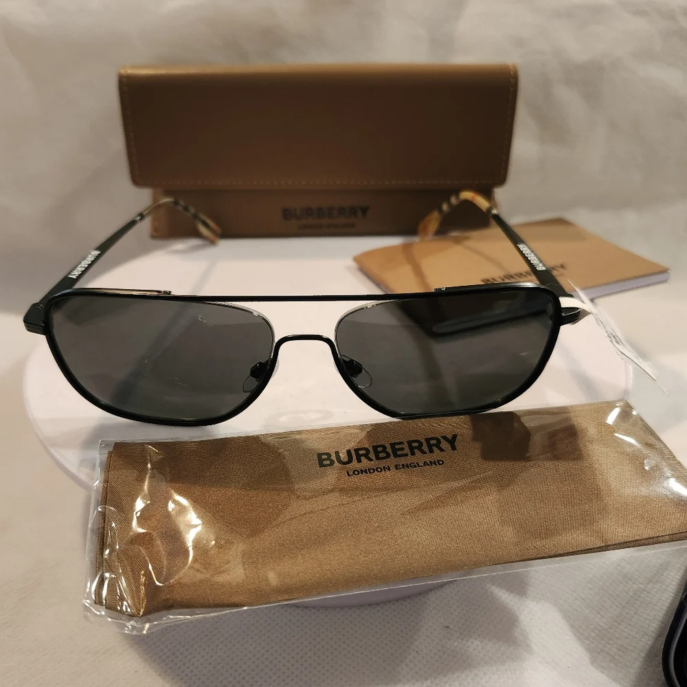 Burberry Men's Falcon BE3112 58mm Pilot Sunglasses in Matte Black - Picture 1 of 7